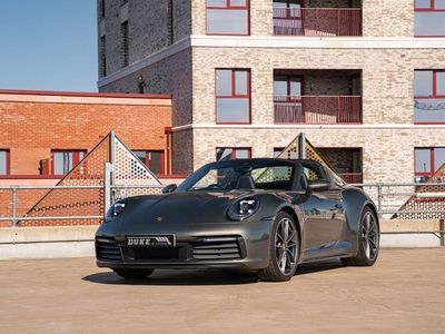 Begagnad Porsche 911 2021 Grön Cab