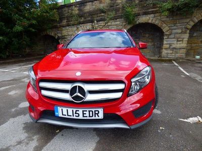 Usado Mercedes GLA200 AMG line 136 HP (100 kW) 2015 Vermelho SUV