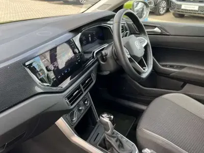 Used VW Taigo Life 110 HP (80 kW) 2024 Blue graphite pearlescent SUV