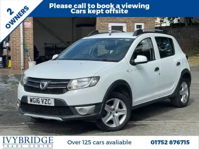 Used Dacia Sandero Lauréate 90 HP (66 kW) 2016 White Hatchback