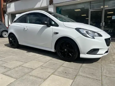Used Vauxhall Corsa SRi 75 HP (55 kW) 2018 White Hatchback