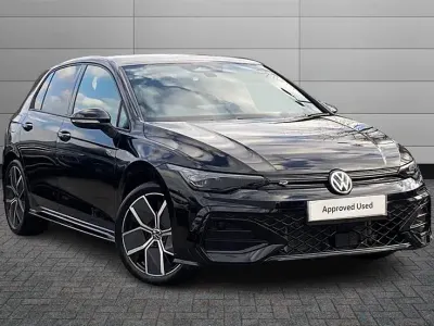 Nouă VW Golf VIII Black Edition 150 CP (110 kW) 2026 Negru Hatchback