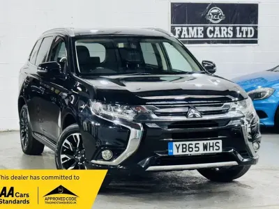 Used Mitsubishi Outlander P-HEV 2016 Black Estate