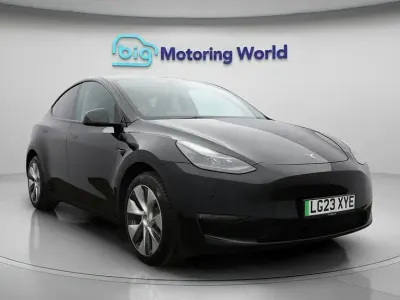 Begagnad Tesla Model Y 282 kW (384 HK) 2023 SUV