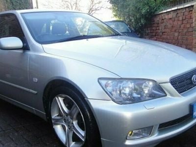 Used Lexus IS300 211 HP (155 kW) 2002 Sedan