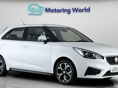 Begagnad MG MG3 Exclusive 106 HK (77 kW) 2024 Halvkombi