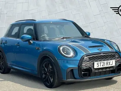 Begagnad Mini Cooper S Hatch 176 HK (129 kW) 2021 Blå Halvkombi