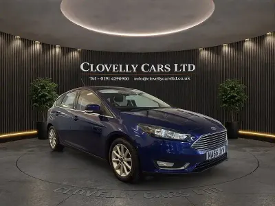 Second-hand Ford Focus Titanium 100 CP (73 kW) 2016 Albastru Hatchback