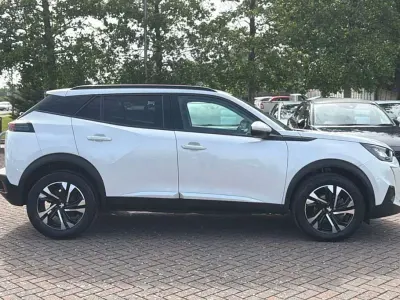 Used Peugeot 2008 Allure 100 HP (73 kW) 2021 White SUV