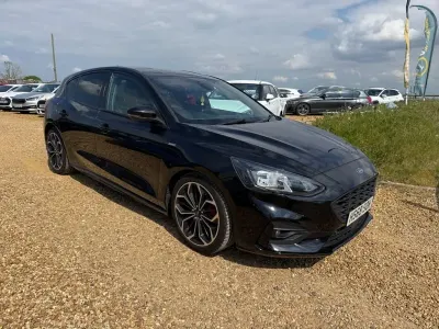 Gebraucht Ford Focus ST-Line X 125 PS (91 kW) 2019 Schwarz Kleinwagen