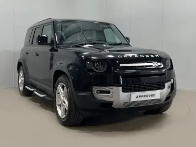 Usado Land Rover Defender SE 245 HP (180 kW) 2023 Preto SUV