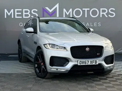 Używany Jaguar F-Pace Supercharged 2017 Srebrny SUV