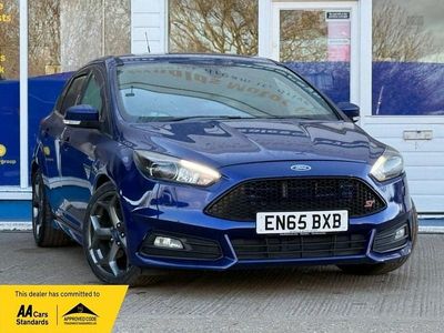 Blue Used 2016 Ford Focus ST Hatchback | £10,750 (Fair price)