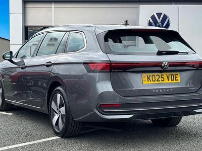 Used VW Passat Life 204 HP (150 kW) 2025 Grey Estate