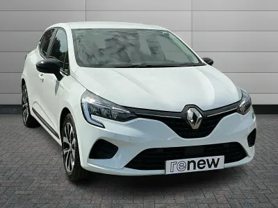 Used Renault Clio 145 HP (106 kW) 2023 White  Hatchback