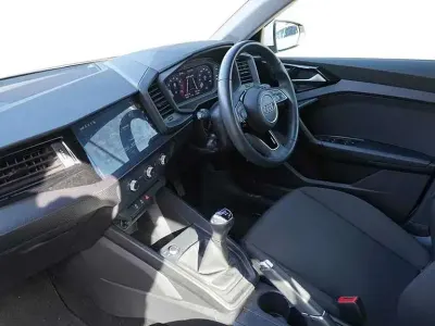 Used Audi A1 Design 94 HP (69 kW) 2023 White SUV