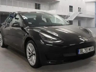 Used Tesla Model 3 Standard Range Plus 239 kW (325 HP) 2020 Sedan