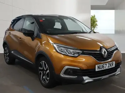 Used Renault Captur Dynamique 90 HP (66 kW) 2017 Orange SUV