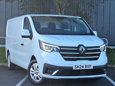 White Used 2024 Renault Trafic MPV | £21,498 (A bit pricey)