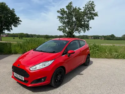 Used Ford Fiesta Zetec 82 HP (60 kW) 2013 Red Hatchback