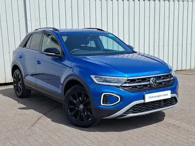 Usado VW T-Roc Style 150 HP (110 kW) 2023 Azul SUV