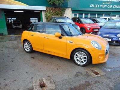 Used Mini Cooper Hatch 136 HP (100 kW) 2015 Orange Hatchback