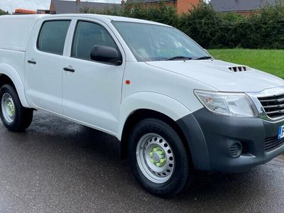 used Toyota HiLux ACTIVE 4X4 D 4D DCB