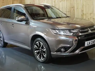 Used Mitsubishi Outlander P-HEV 203 HP (149 kW) 2016 Estate