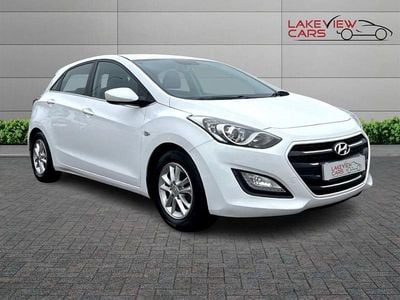 White Used 2015 Hyundai i30 SE Hatchback | £4,645 (Fair price)
