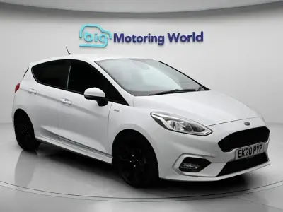 Begagnad Ford Fiesta ST-Line 125 HK (91 kW) 2020 Vit Halvkombi