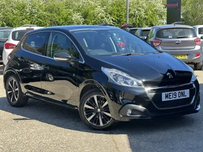 Second-hand Peugeot 208 S 2019 Negru Hatchback