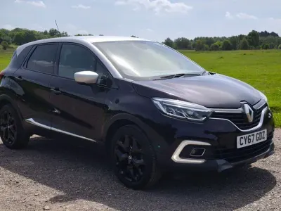 Used Renault Captur Signature S 90 HP (66 kW) 2018 Mauve/silver SUV