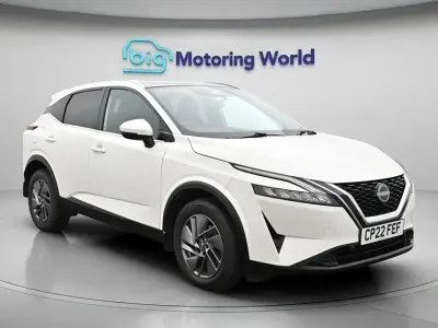 Usado Nissan Qashqai Acenta Premium 140 HP (102 kW) 2022 Branco SUV