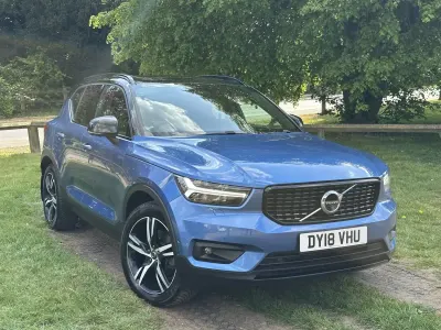 Usado Volvo XC40 2018 Azul SUV