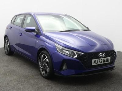 Używany Hyundai i20 SE 100 KM (73 kW) 2022 Niebieski Hatchback