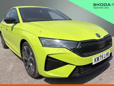 Used Skoda Octavia vRS 265 HP (194 kW) 2026 Hyper green Hatchback