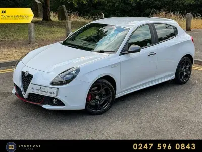 Used Alfa Romeo Giulietta Edizione Speciale 170 HP (125 kW) 2017 White Hatchback