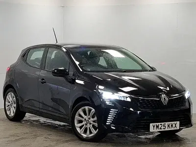 Używany Renault Clio V Evolution 143 KM (105 kW) 2025 Czarny Hatchback