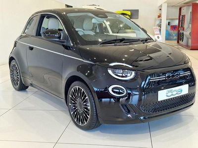 Black New 2025 Fiat 500e Hatchback | £25,998 (A bit pricey)
