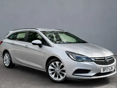 Używany Vauxhall Astra Design Edition 136 KM (100 kW) 2017 Srebrny Kombi