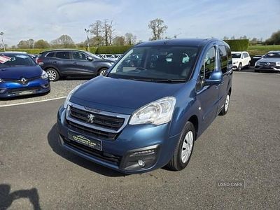 Second-hand Peugeot TePee Active 2017 Albastru Monovolum