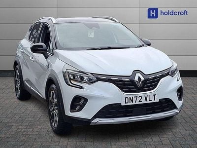 Used Renault Captur 142 HP (104 kW) 2022 White / black  SUV