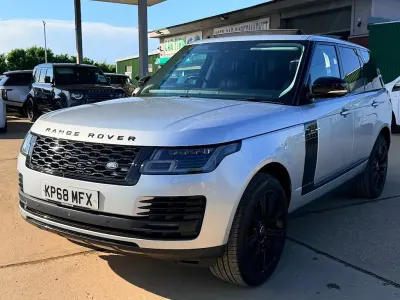 Begagnad Land Rover Range Rover Autobiography 275 HK (202 kW) 2018 Silver SUV
