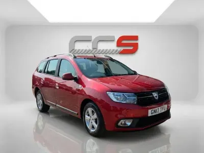 Used Dacia Logan MCV Lauréate 90 HP (66 kW) 2017 Red Estate