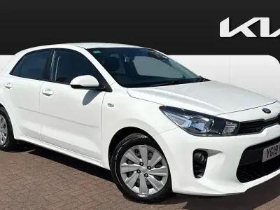 Used Kia Rio 84 HP (61 kW) 2019 White Hatchback