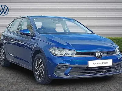 Used VW Polo Life 95 HP (69 kW) 2024 Blue Hatchback