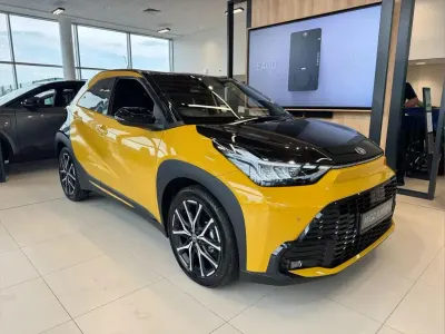 Usado Toyota Aygo X Sport 116 CV (85 kW) 2026 Amarillo SUV