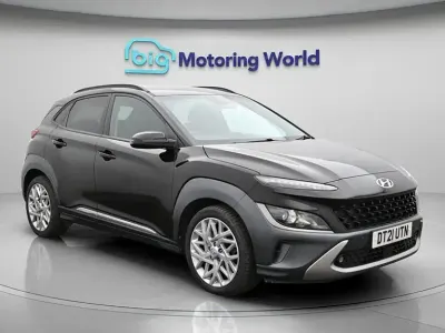 Gebraucht Hyundai Kona Premium 141 PS (103 kW) 2021 Schwarz SUV