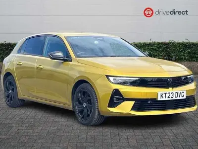 Used Vauxhall Astra S 130 HP (95 kW) 2023 Yellow/black Hatchback