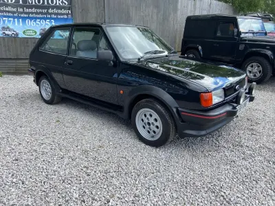 Used Ford Fiesta 95 HP (69 kW) 1988 Grey Hatchback